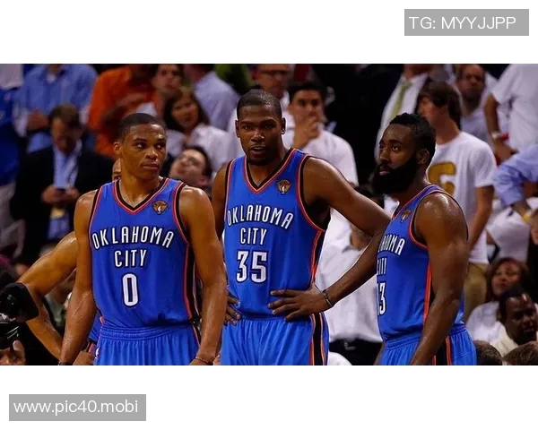 雷霆三少今非昔比,杜兰特腾飞威少困顿 雷霆三少今非昔比,杜兰特腾飞威少困顿